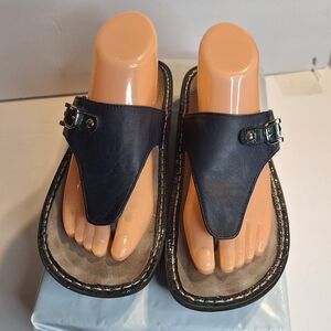 Alegria Vanessa Navy Blue Thong  Women"s Sandals With Metallic Acent. Size 9/9.5